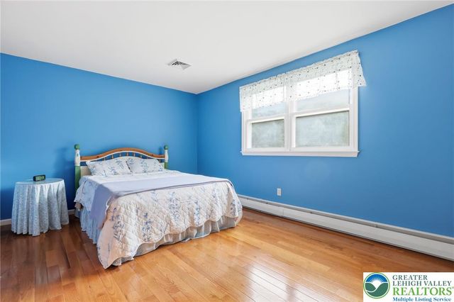 5712 Nina, Upper Saucon Twp, PA 18036