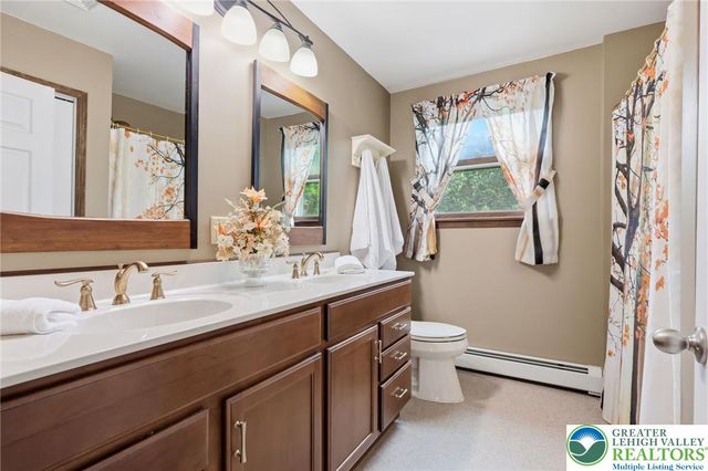 5712 Nina, Upper Saucon Twp, PA 18036