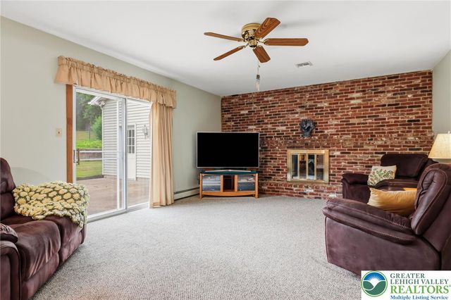 5712 Nina, Upper Saucon Twp, PA 18036