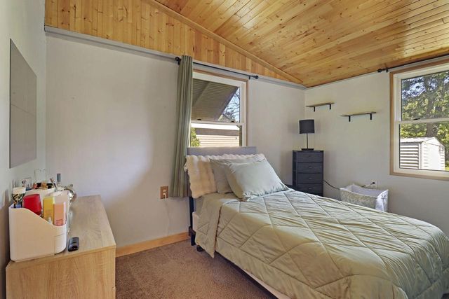 10308 Root River DRIVE, Caledonia, WI 53108