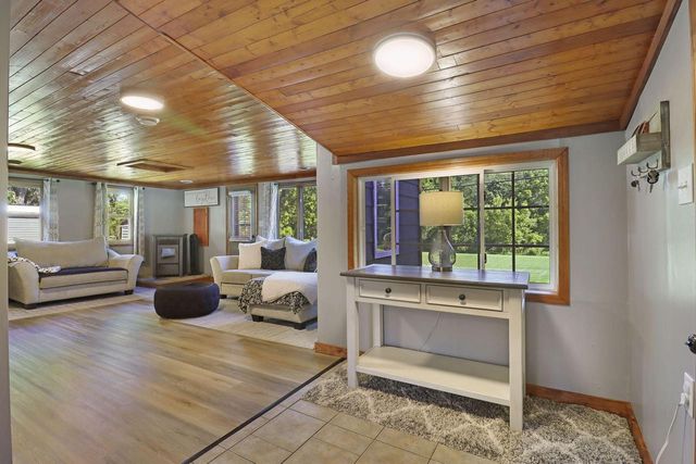 10308 Root River DRIVE, Caledonia, WI 53108