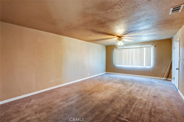 1402 S Nevada Avenue, Los Banos, CA 93635