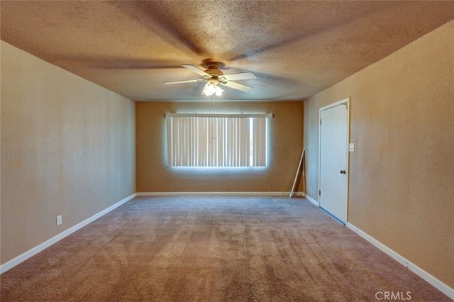 1402 S Nevada Avenue, Los Banos, CA 93635