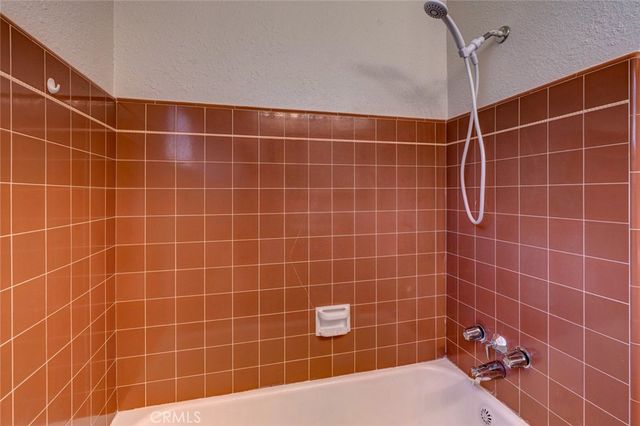 1402 S Nevada Avenue, Los Banos, CA 93635