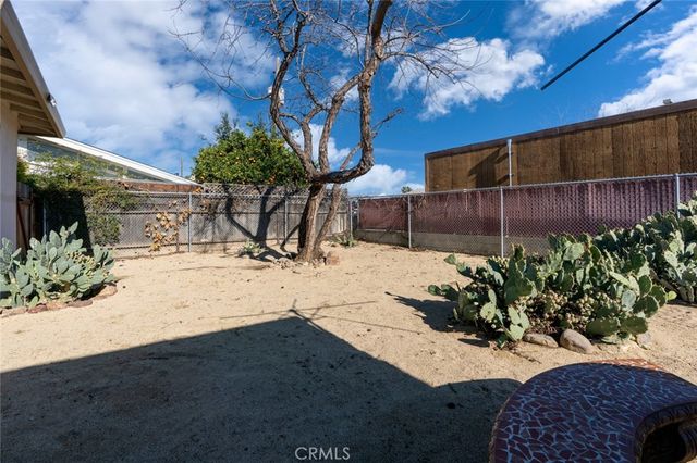 1402 S Nevada Avenue, Los Banos, CA 93635