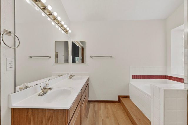 8908 Henriette Wyeth Drive NE, Albuquerque, NM 87122