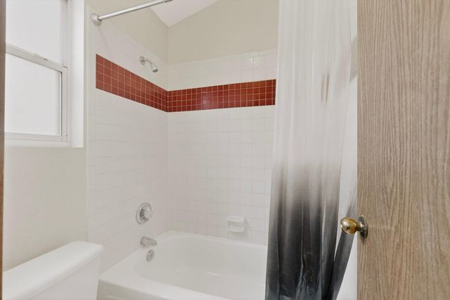 8908 Henriette Wyeth Drive NE, Albuquerque, NM 87122