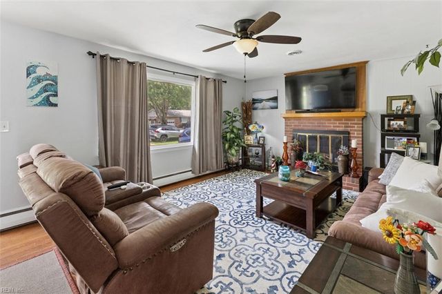 224 Essex DR, Chesapeake, VA 23320