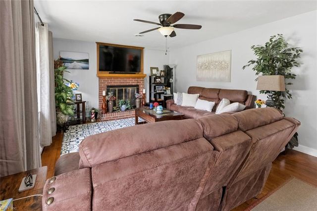 224 Essex DR, Chesapeake, VA 23320