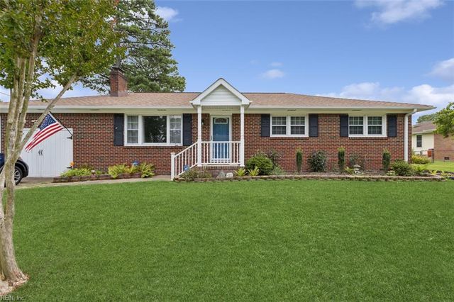 224 Essex DR, Chesapeake, VA 23320