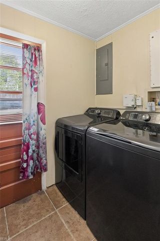 224 Essex DR, Chesapeake, VA 23320