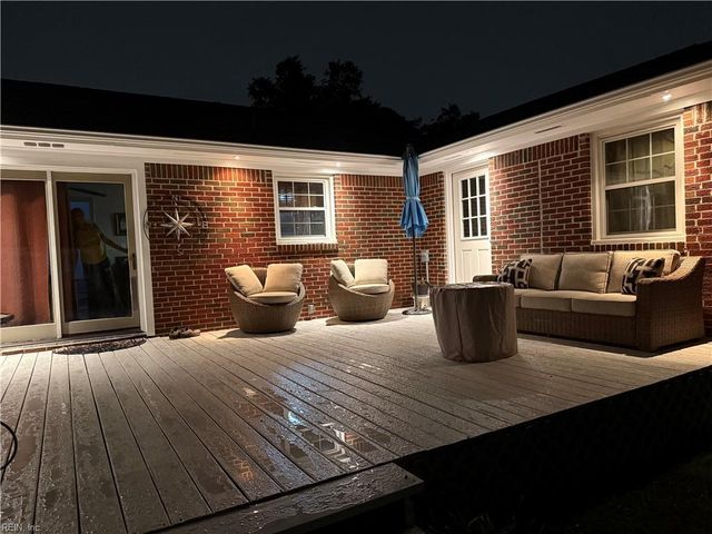 224 Essex DR, Chesapeake, VA 23320