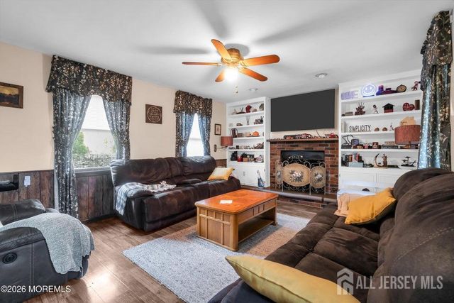 367 Brook Avenue, North Plainfield, NJ 07062