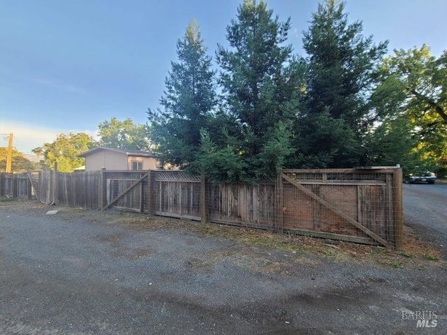 23951 Greely St, Covelo, CA 95428