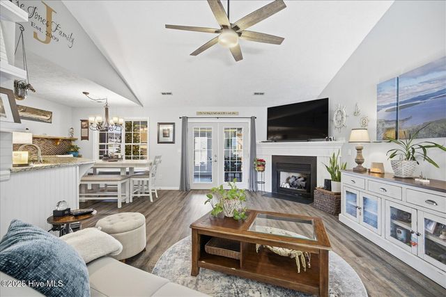 108 Hedingham Court, Wilmington, NC 28412