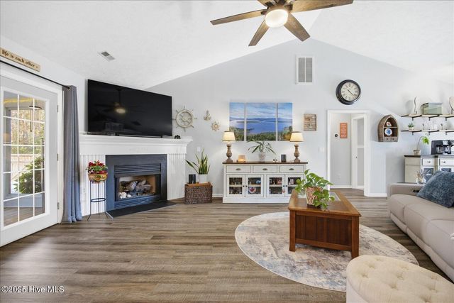 108 Hedingham Court, Wilmington, NC 28412