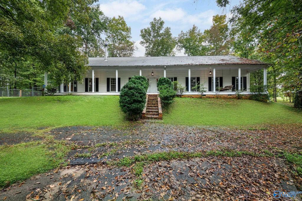 27916 Aunt Ann Hill Road, Lester, AL 35647