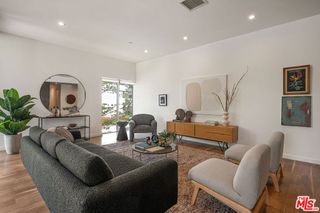 12504 Woodbridge Street 203, Studio City, CA 91604