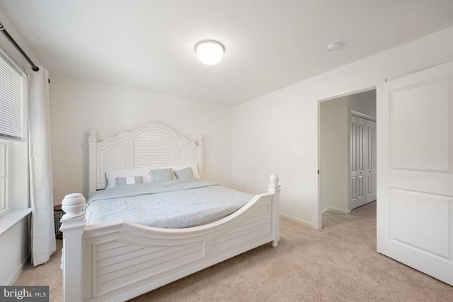 12 PITCH PINE CT, Bunker Hill, WV 25413