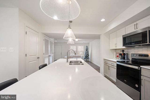 12 PITCH PINE CT, Bunker Hill, WV 25413