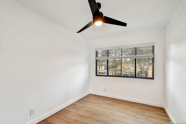 568 W QUILL DR, San Antonio, TX 78228