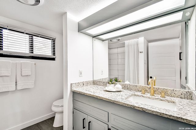 568 W QUILL DR, San Antonio, TX 78228