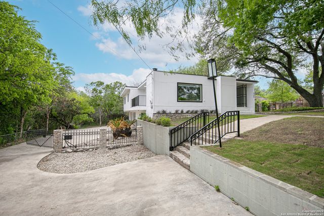 568 W QUILL DR, San Antonio, TX 78228