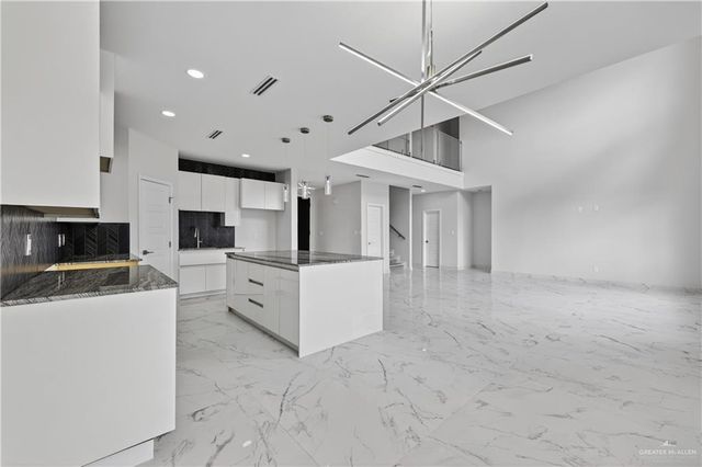 1703 Oak Alley Drive, Mission, TX 78572