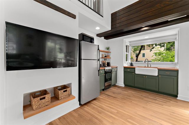 1503 Drake Ave B, Austin, TX 78704