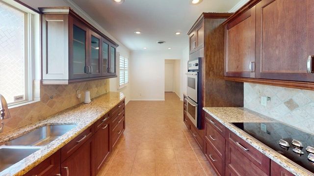 12220 Hightower Place, Dallas, TX 75244