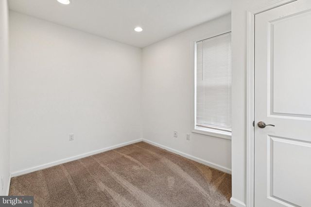 359 LEMONTE ST, Philadelphia, PA 19128