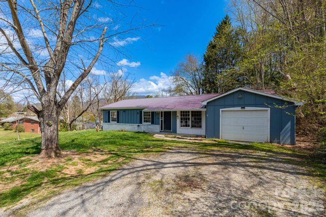 380 Woodland Church Road, Clyde, NC 28721