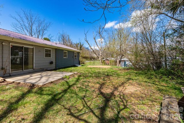 380 Woodland Church Road, Clyde, NC 28721