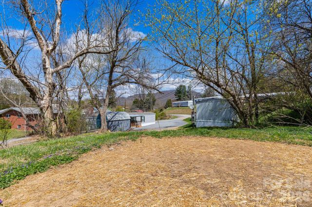 380 Woodland Church Road, Clyde, NC 28721