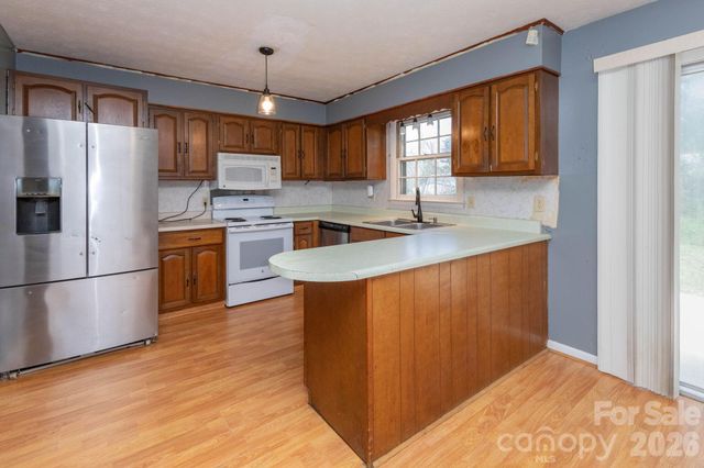 380 Woodland Church Road, Clyde, NC 28721