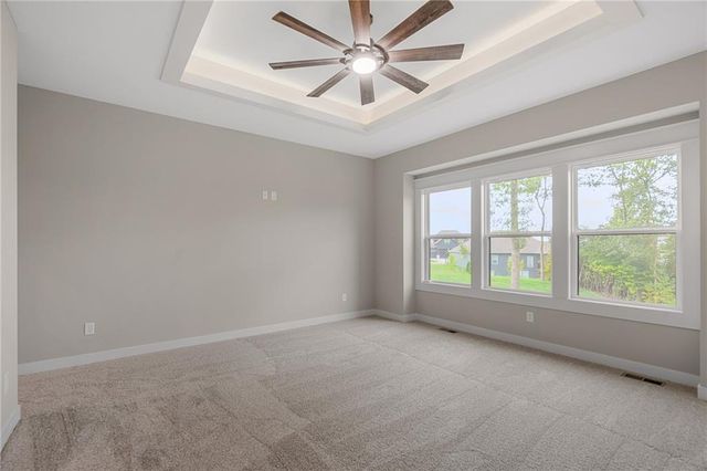 13548 Terrace Park Drive, Parkville, MO 64152