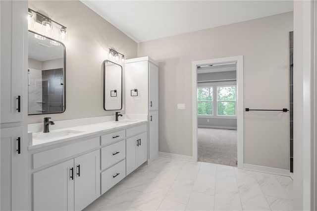 13548 Terrace Park Drive, Parkville, MO 64152