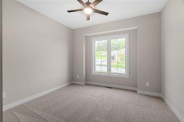 13548 Terrace Park Drive, Parkville, MO 64152