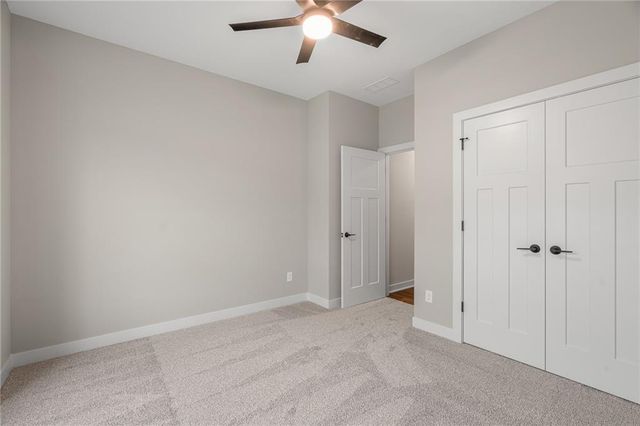 13548 Terrace Park Drive, Parkville, MO 64152
