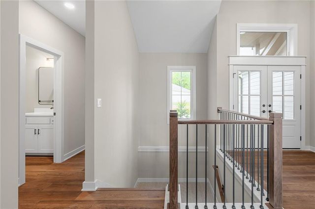 13548 Terrace Park Drive, Parkville, MO 64152