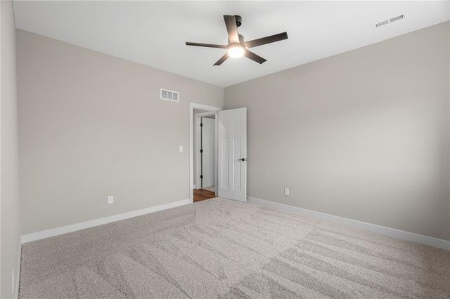 13548 Terrace Park Drive, Parkville, MO 64152
