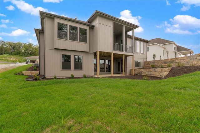 13548 Terrace Park Drive, Parkville, MO 64152
