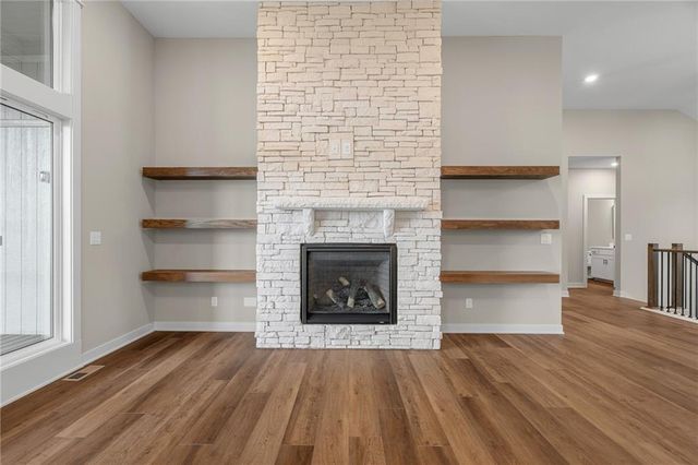 13548 Terrace Park Drive, Parkville, MO 64152