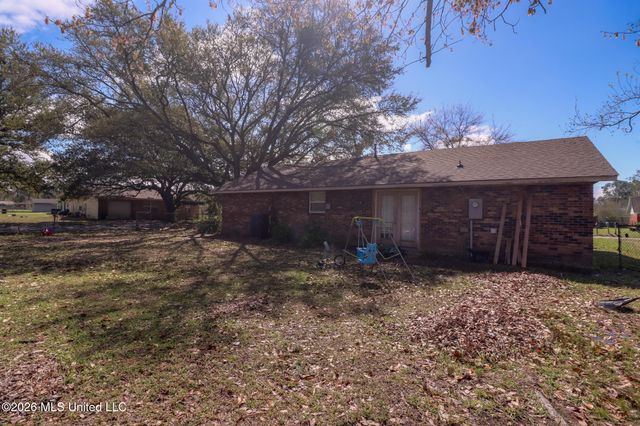 2627 W Angela Circle, Gulfport, MS 39503