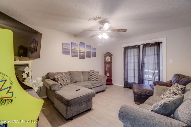 2627 W Angela Circle, Gulfport, MS 39503