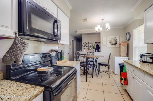 2627 W Angela Circle, Gulfport, MS 39503