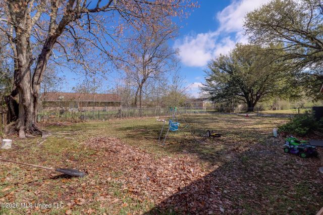 2627 W Angela Circle, Gulfport, MS 39503