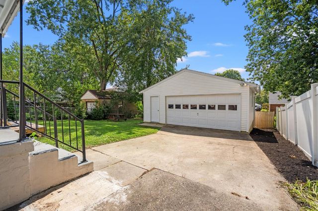 7817 Maple Leaf Drive, Madeira, OH 45243