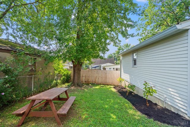 7817 Maple Leaf Drive, Madeira, OH 45243
