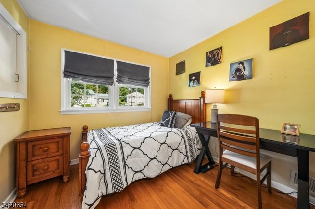 10 Hampton Ter, Livingston Twp., NJ 07039